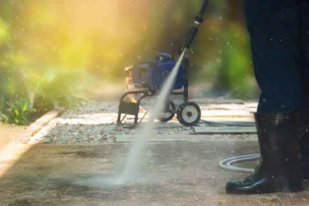 Best Pool Deck Cleaning  in Winters, TX